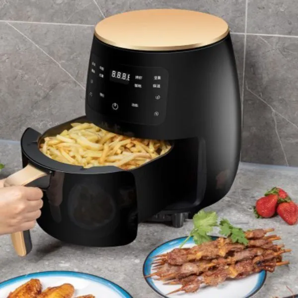 6L Air Fryer. Fry, Roast, and Bake all your favourite foods using up to 80% less fat #80002