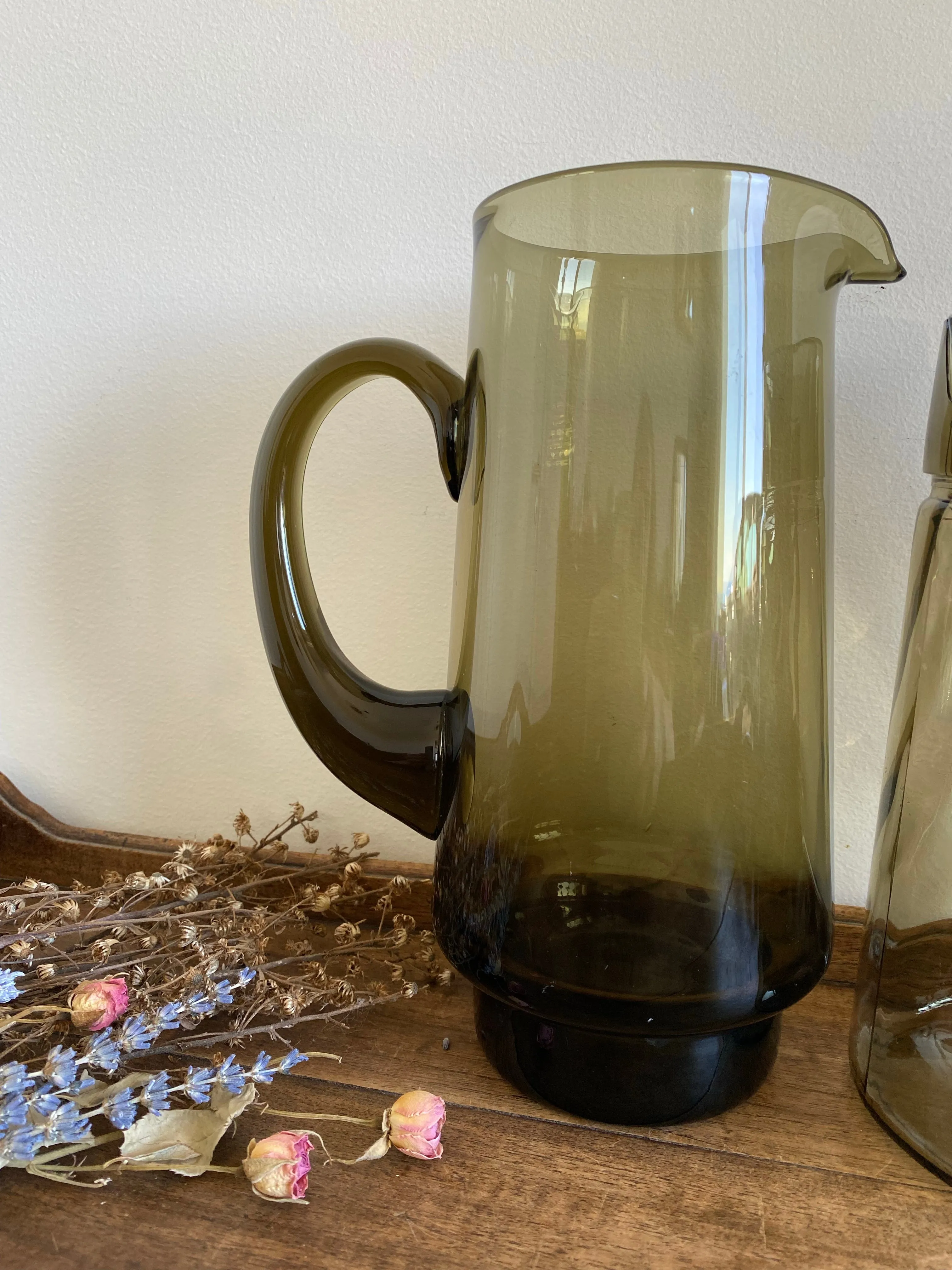 Carafes en verre fumé retro