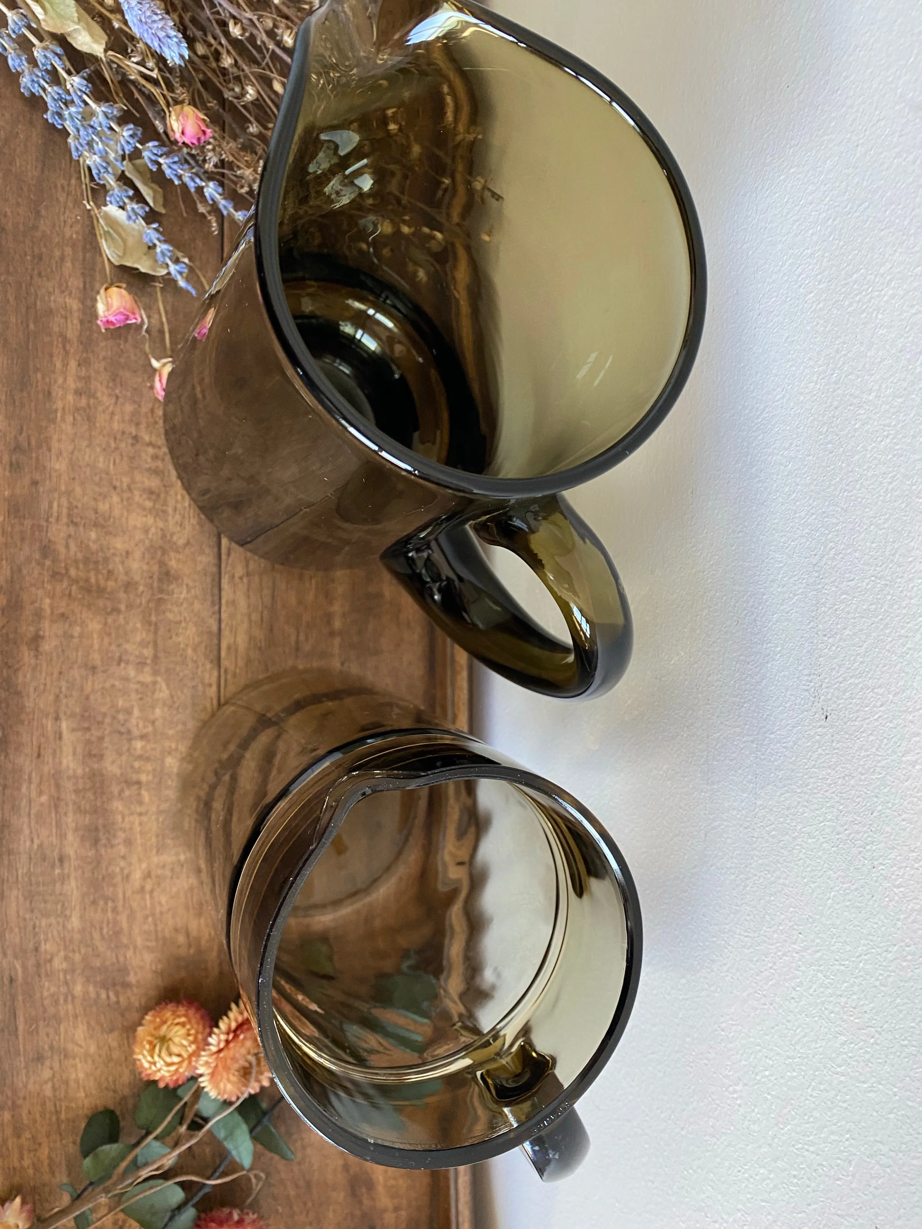 Carafes en verre fumé retro