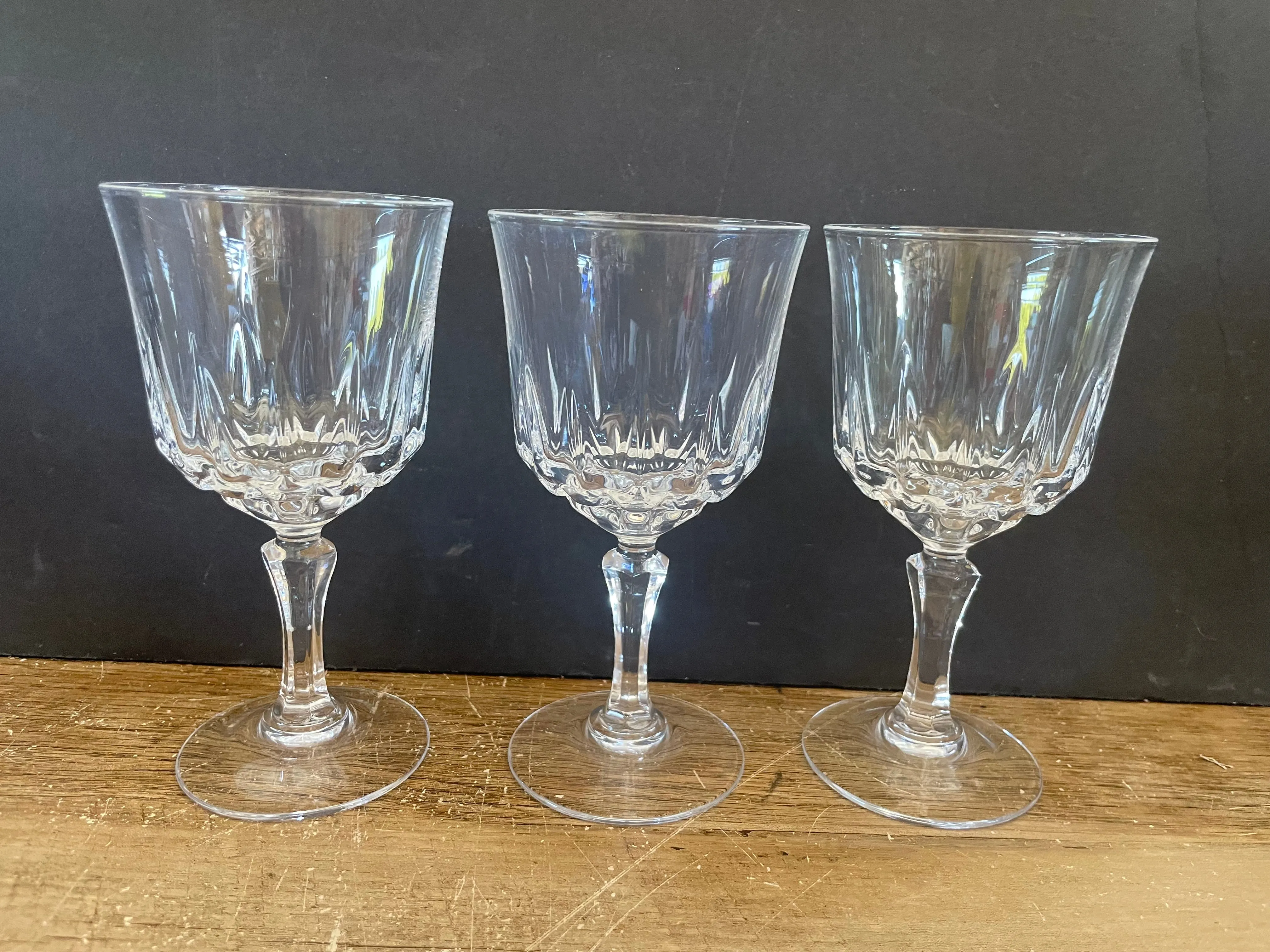 <€€ Crystal Glass Wine Claret Goblet 5.75” H x 3” Diam Set of 3