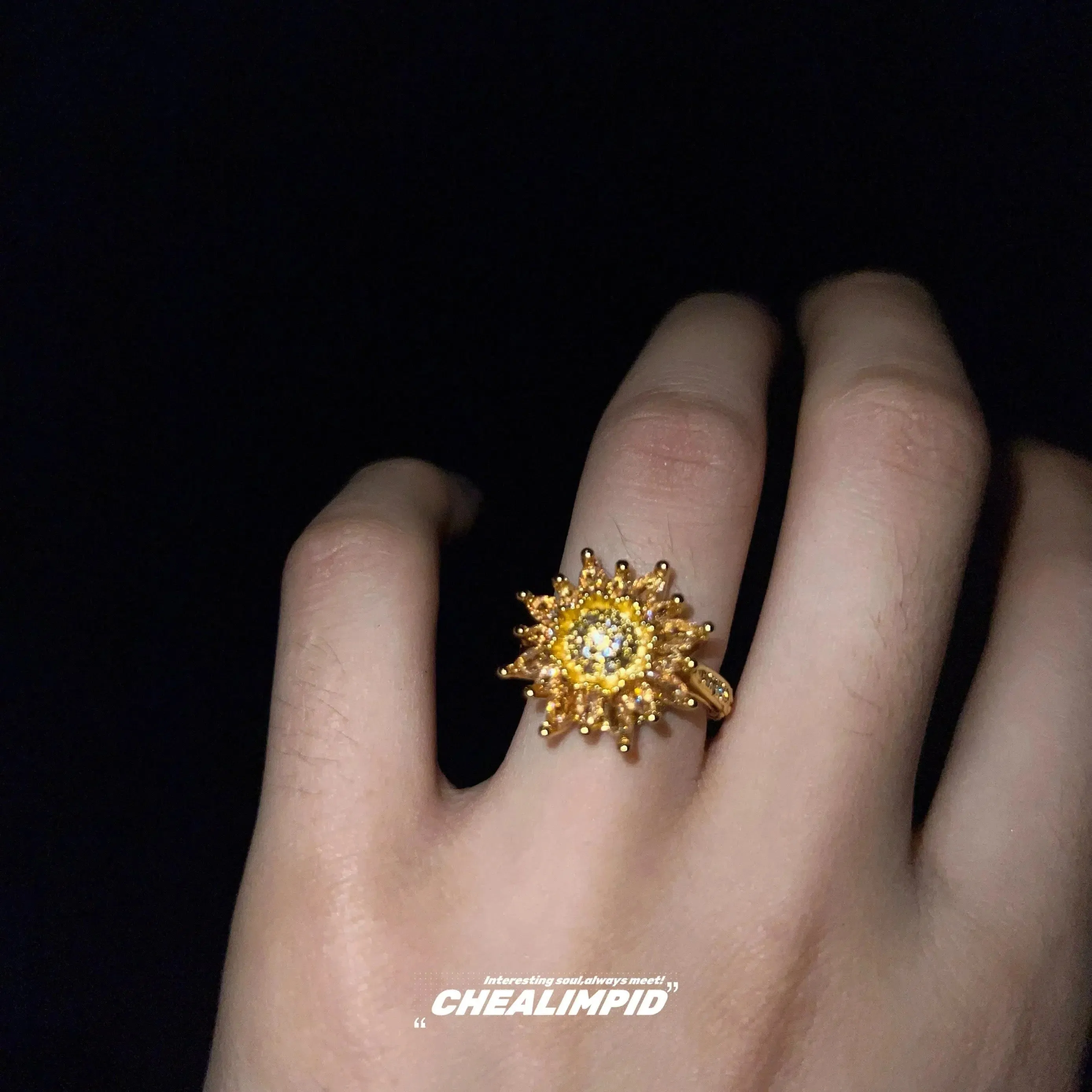 MAYTRENDS  - Sunflower Sparkle Ring