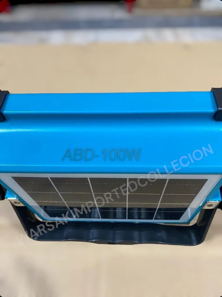 Portable 100W Rechargeable Solar Light C2