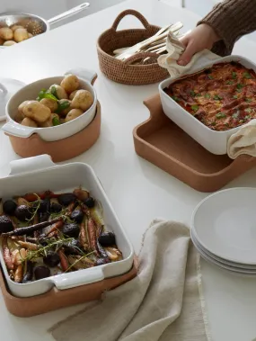 Stoneware Baking Dish with Cork Tray