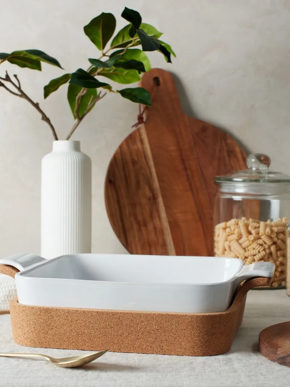 Stoneware Baking Dish with Cork Tray